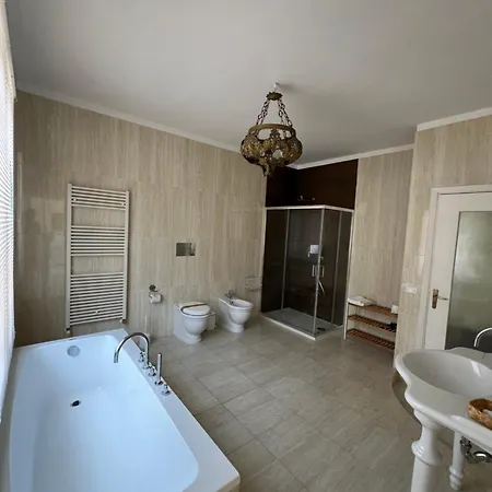 Dunardi Nocleg ze śniadaniem 4*